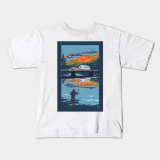 Retro Airstream travel poster Kids T-Shirt